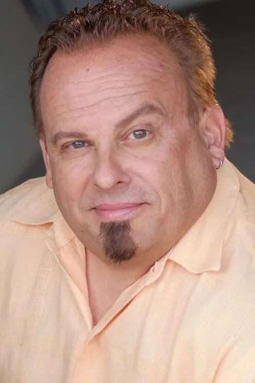 Actor Arturo Gil