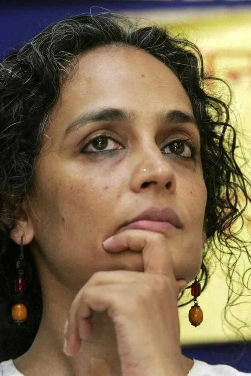 Arundhati Roy interpretando a Self