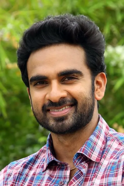 Ashok Selvan interpretando a S.B. Aravind Alias Saba