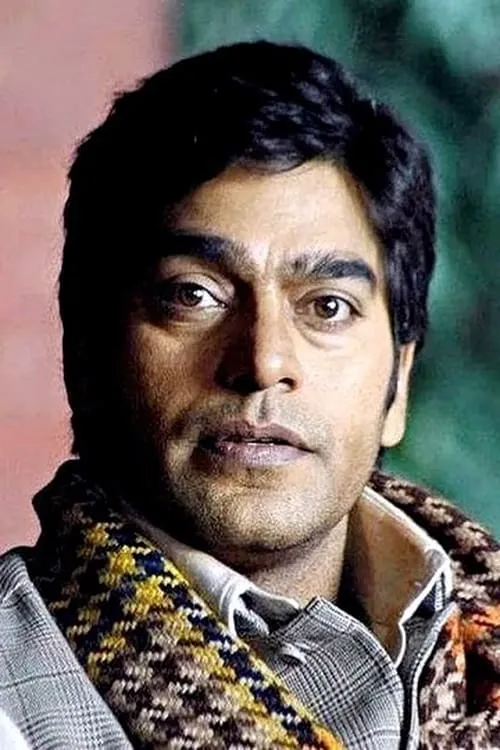 Ashutosh Rana interpretando a Satyaprakash Chaube