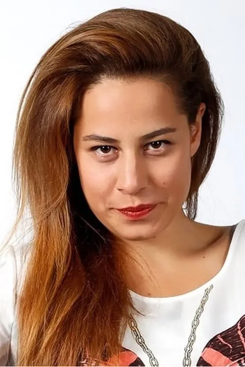 Actor Aslı İnandık