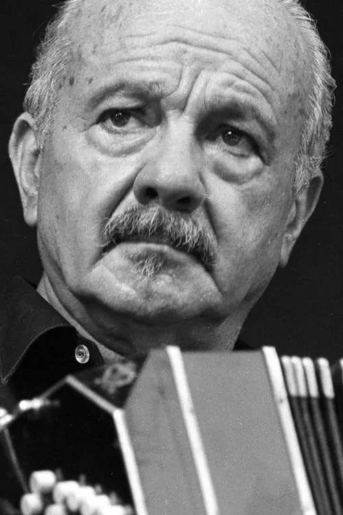 Astor Piazzolla interpretando a Self