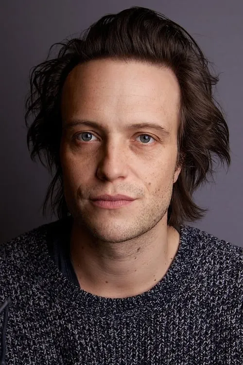 Foto de perfil del actor August Diehl en el reparto