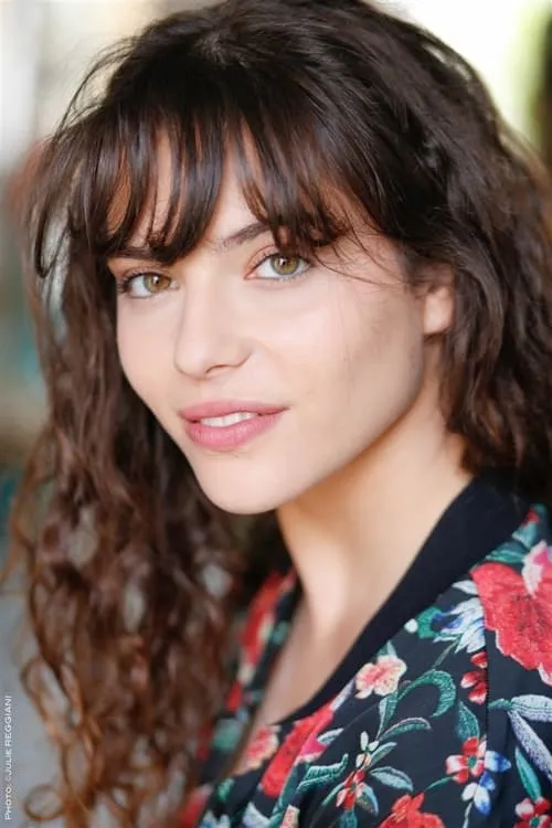 Actor Ava Baya