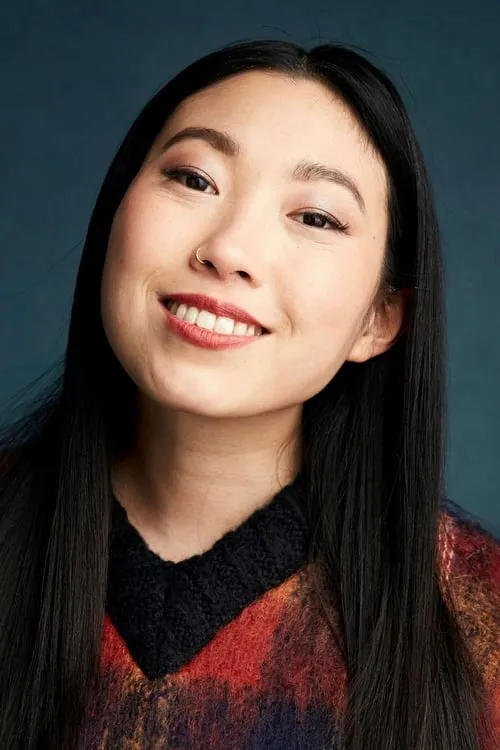 Awkwafina interpretando a Yu