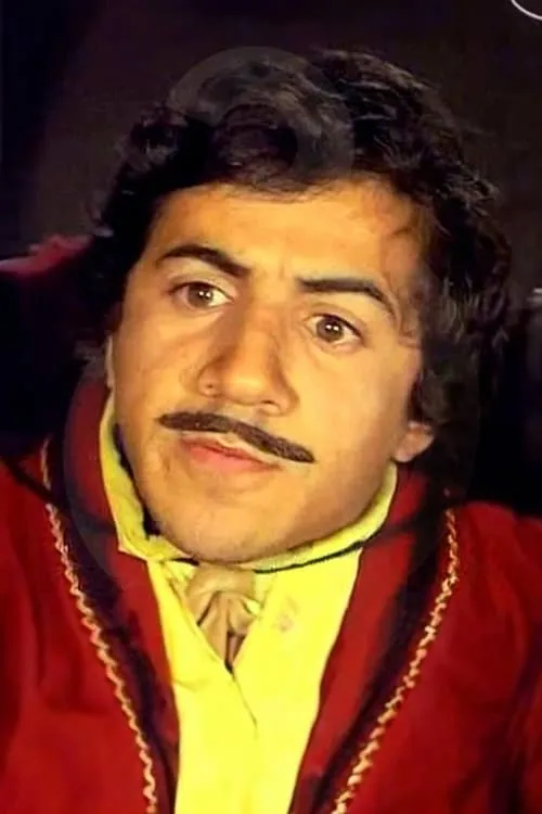 Aydın Babaoğlu interpretando a The Dwarf