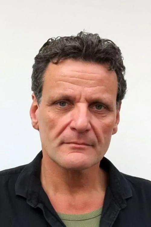 Actor Bart de Vries