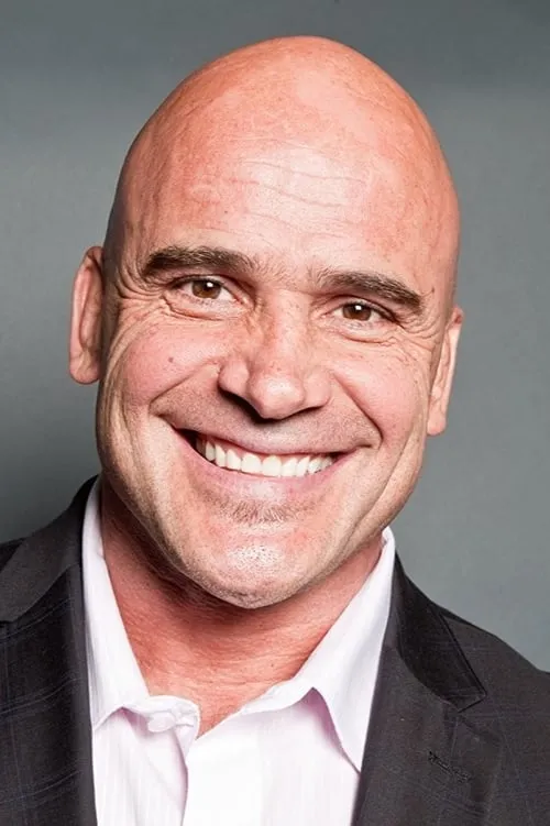 Bas Rutten interpretando a Himself