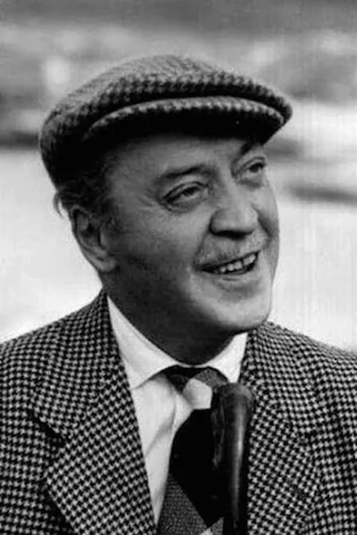 Basil Radford interpretando a Mr. Sidway