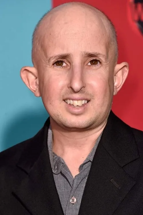 Ben Woolf interpretando a Pookah