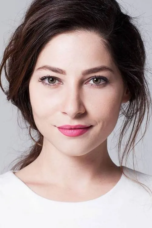 Actor Berna Üçkaleler