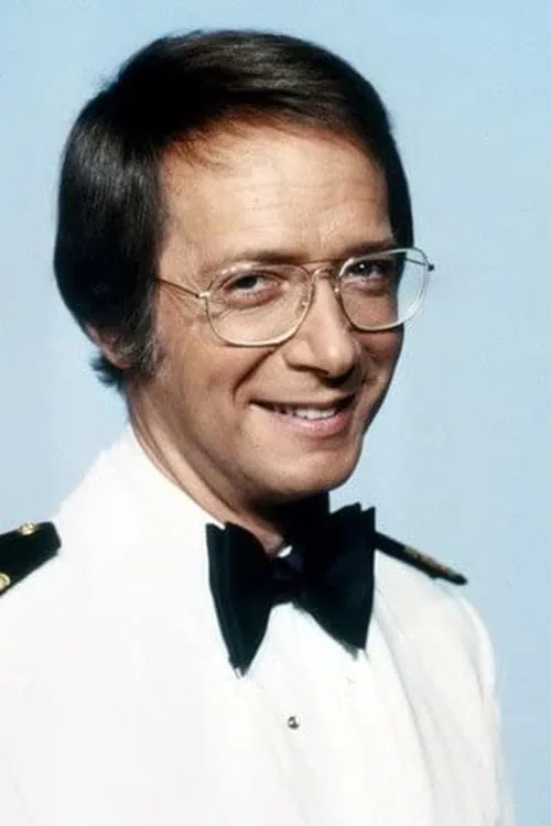 Bernie Kopell interpretando a Issac Teller