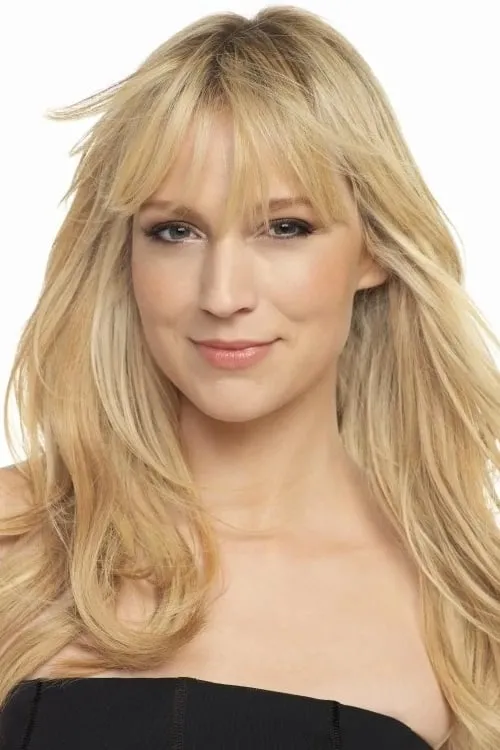 Beth Riesgraf interpretando a Anna Rook