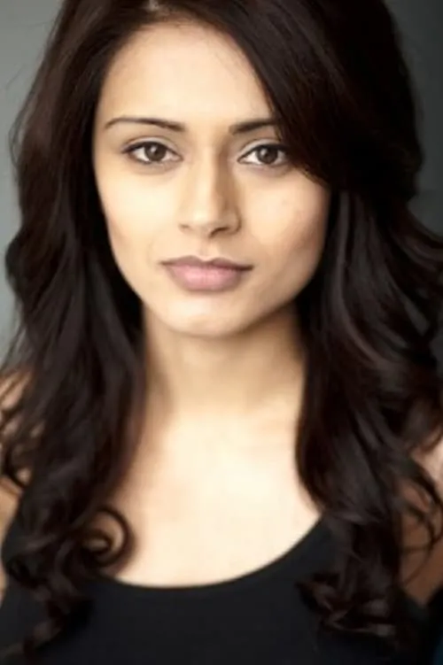 Bhavna Limbachia interpretando a Dr. Gaya Shirani