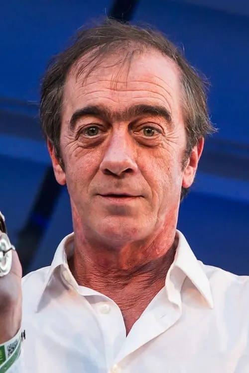 Bill Berry interpretando a 