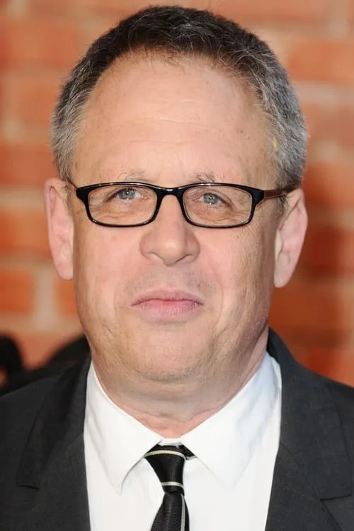 Bill Condon interpretando a Self