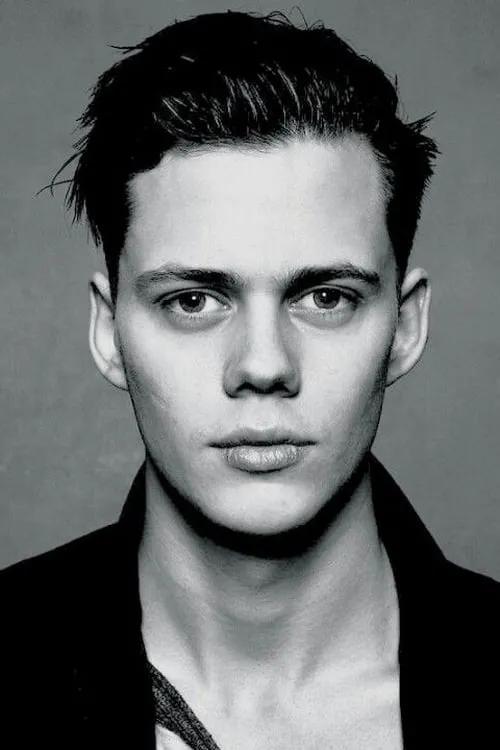 Bill Skarsgård interpretando a Victor