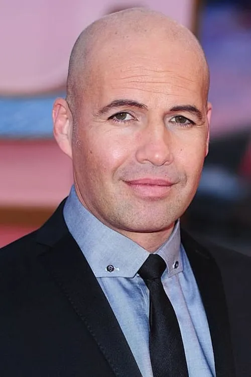 Billy Zane interpretando a Tom / Saylon