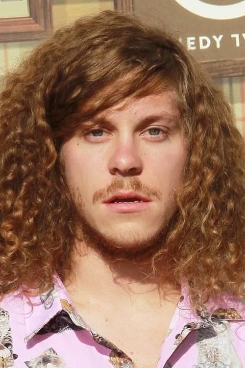 Blake Anderson interpretando a Smuts