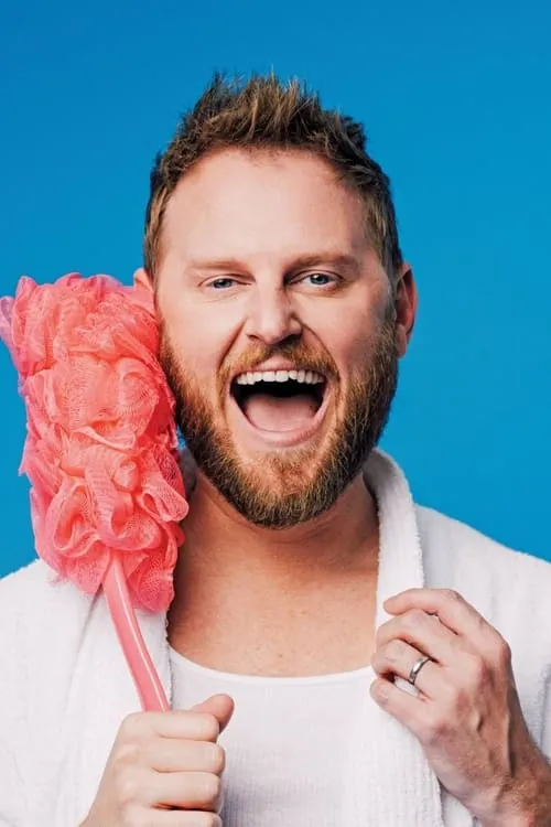 Bobby Berk interpretando a Self