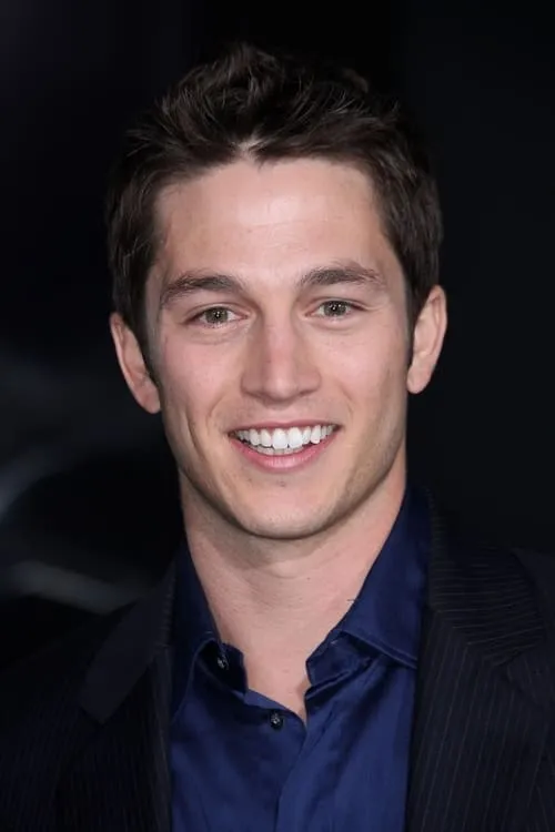 Bobby Campo interpretando a Jesse