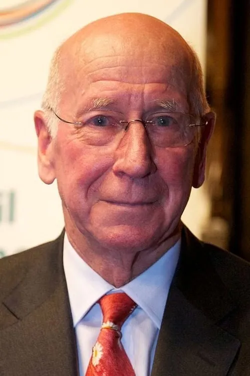 Bobby Charlton interpretando a Self