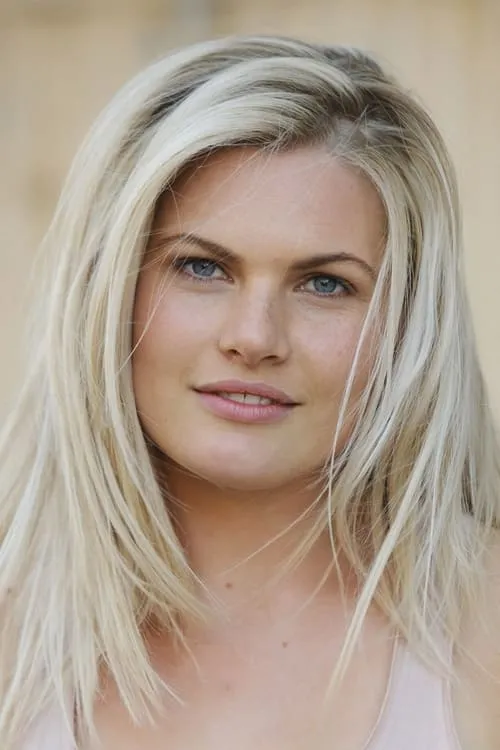 Bonnie Sveen interpretando a Rebecca