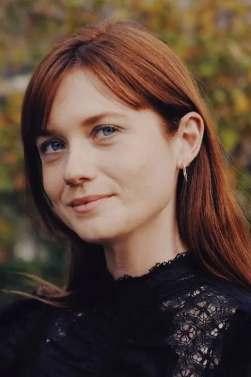 Bonnie Wright interpretando a Georgina