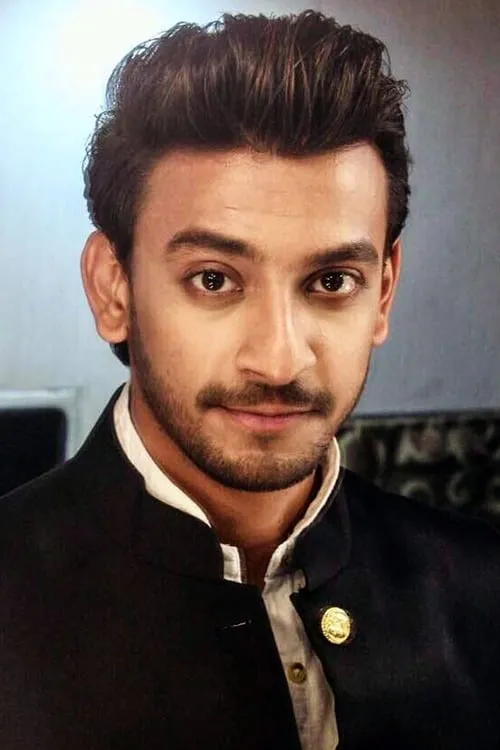 Bonny Sengupta interpretando a Bikram