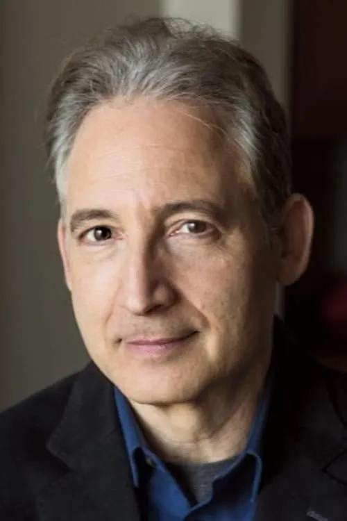 Brian Greene interpretando a Self