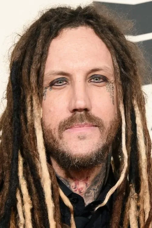 Brian 'Head' Welch interpretando a 