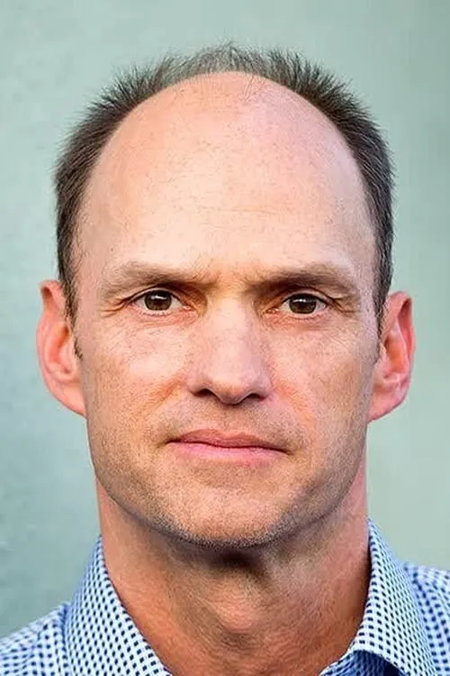 Brian Stepanek en el reparto