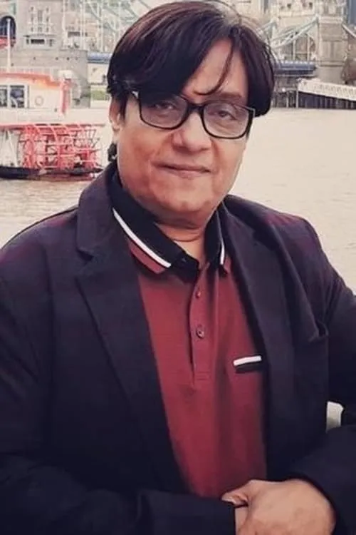 Brijendra Kala interpretando a Mamaji