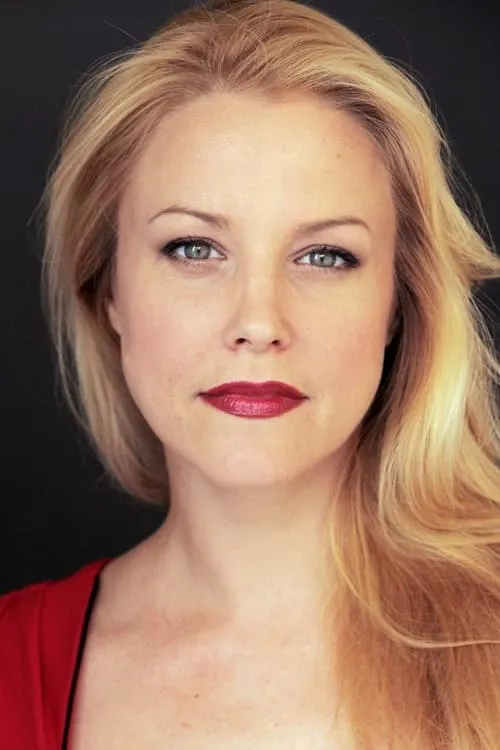 Brittney Powell interpretando a Beth Armstrong