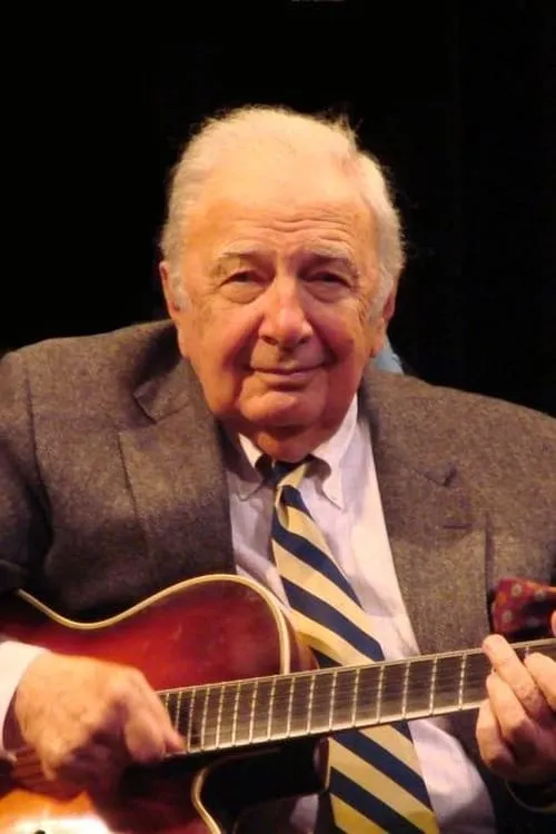 Bucky Pizzarelli interpretando a Elevator Man