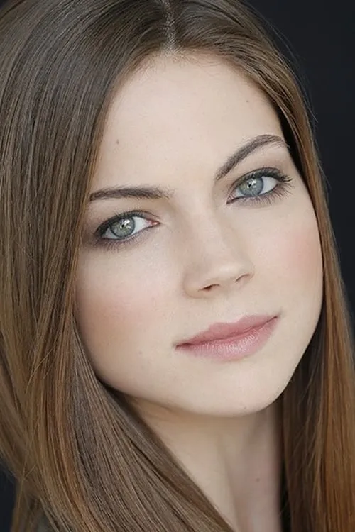 Caitlin Carver interpretando a Rachel Richards