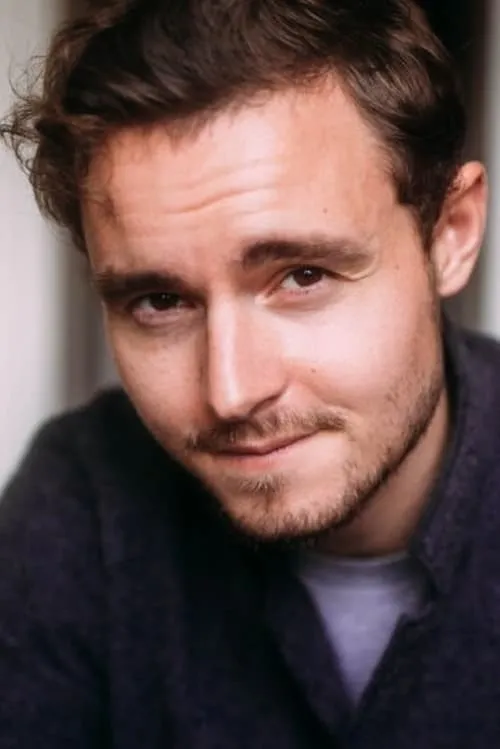 Foto de perfil del actor Callan McAuliffe en el reparto