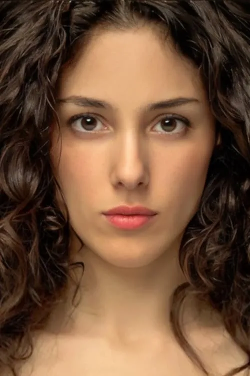 Actor Cansu Tosun