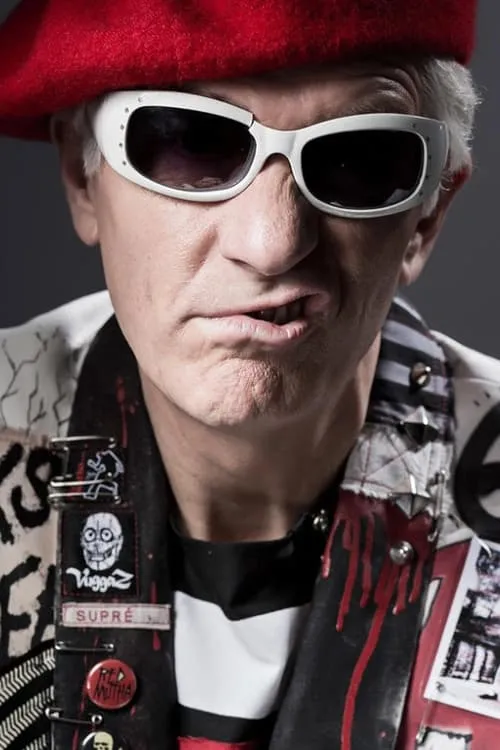 Captain Sensible interpretando a Self