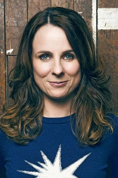 Cariad Lloyd interpretando a Self / Defence Barrister