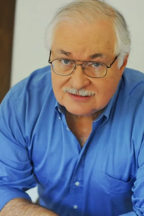 Lee Fierro ha trabajado con Carl Gottlieb en 2 ocasiones