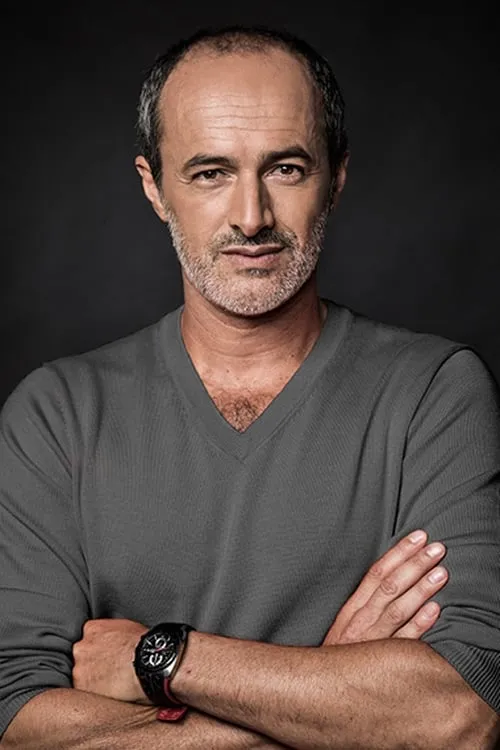 Actor Carlos Alcántara