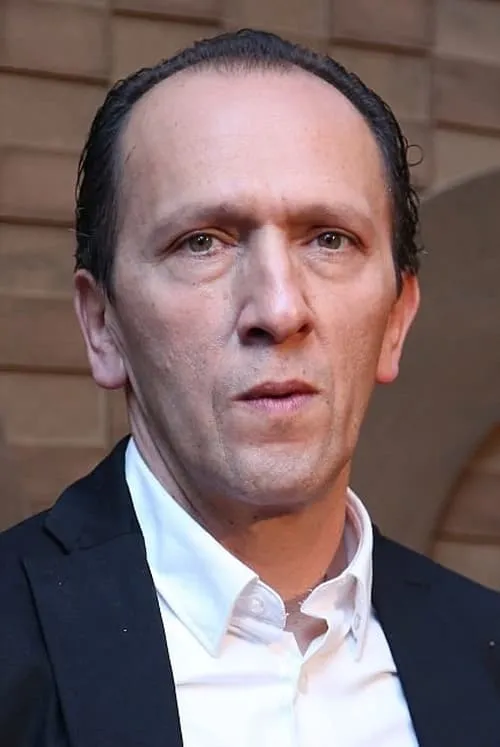 Actor Carlos Aragón