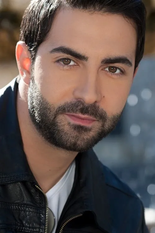 Actor Carlos Azar