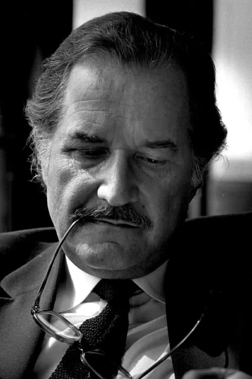 Carlos Fuentes interpretando a Himself