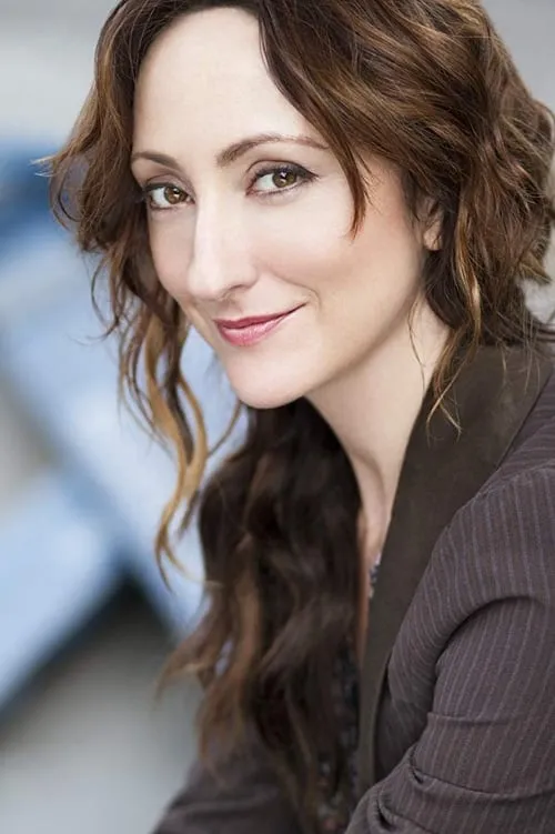 Carmen Cusack en el reparto