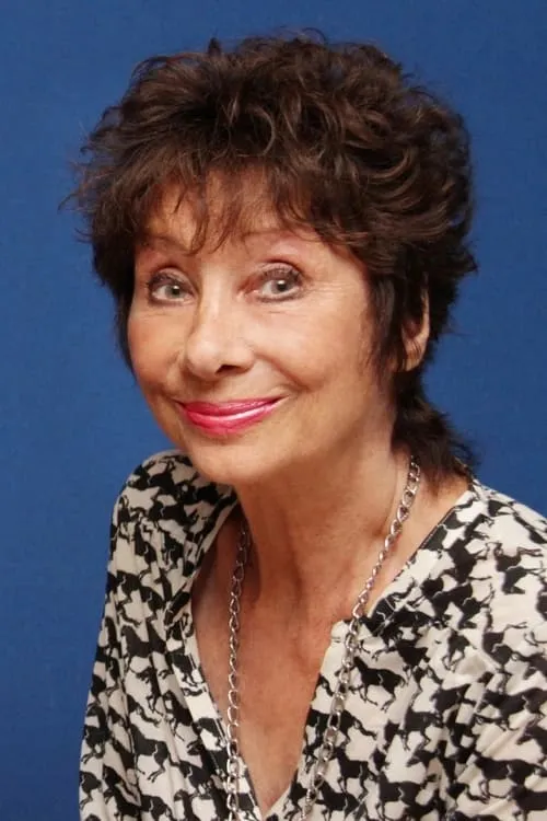 Carole Ann Ford interpretando a Susan Foreman