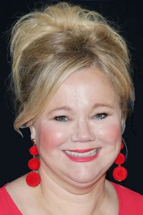 Caroline Rhea interpretando a Linda Flynn-Fletcher (voice)