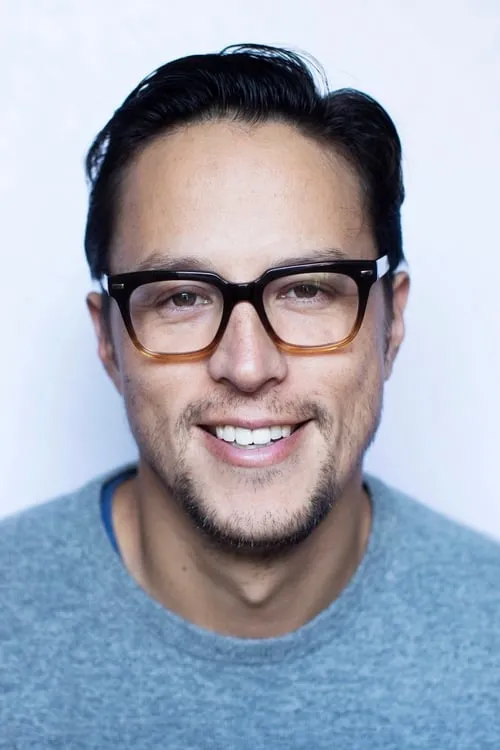 Cary Joji Fukunaga interpretando a Self