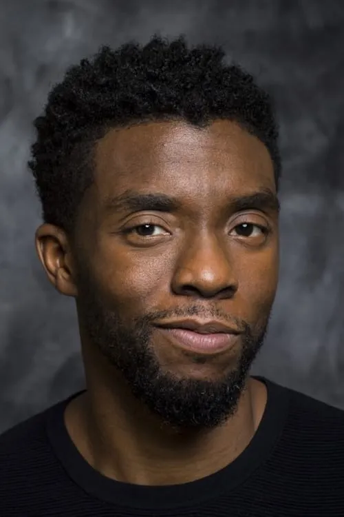 Chadwick Boseman interpretando a Self (archive footage)